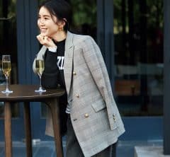 【40代のシーン別】旬アイテムで垢抜ける「ほぼ黒」コーデを！