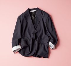 STORYスタイリスト目線で選ぶなら…この時期40代におすすめの羽織りは？