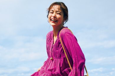 加藤ローサさんの夏を盛り上げる【ハッピーカラーコーデ】！